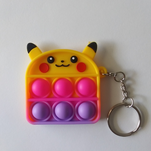 Fidget keychain (Picachu) - Picture 2 of 4